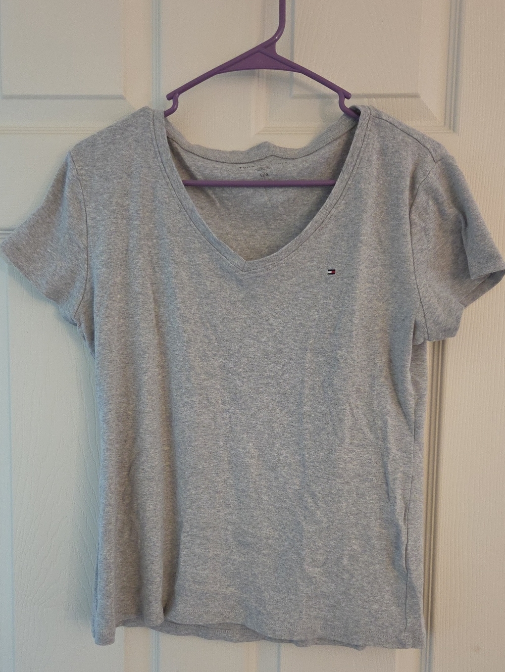 Tommy Hilfiger Light Gray V-Neck Short Sleeve Tee